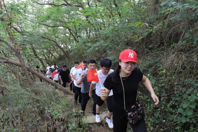 中国尊龙集团