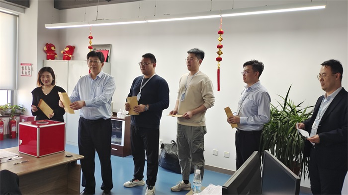 中国尊龙集团