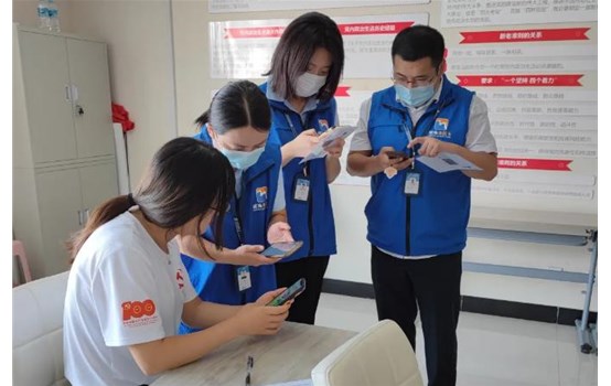 【我为群众办实事】 “WE先锋”送效劳 市民卡进社区