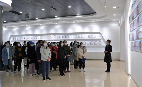 巾帼展风范 共筑产投梦